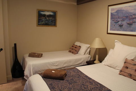 Scarborough - Oceanview 2 Bed, 2 Bathroom Apartment - Accommodation Gladstone 14