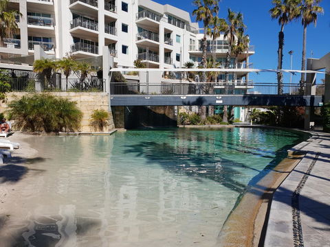 Scarborough - Oceanview 2 Bed, 2 Bathroom Apartment - Accommodation Gladstone 8
