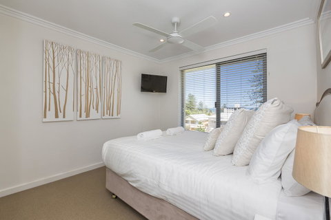 Cottesloe Beach Pines Apartment - Accommodation Gladstone 6