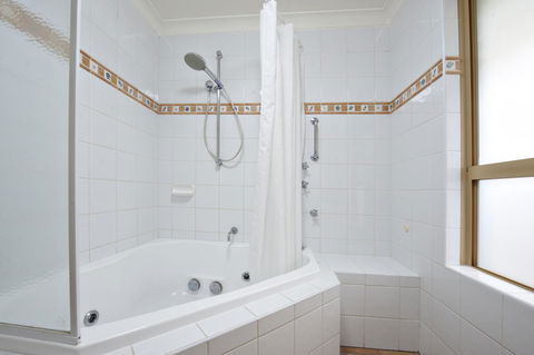 Mandalay Holiday Resort And Tourist Park - Accommodation Gladstone 11
