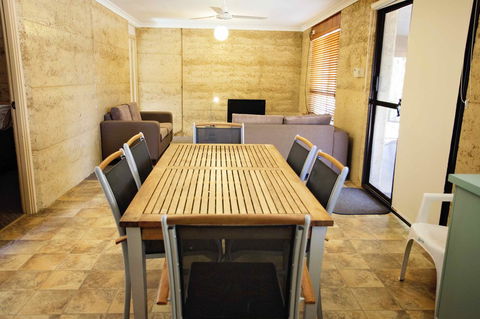 Hopetoun Motel & Chalet Village - Accommodation Gladstone 40