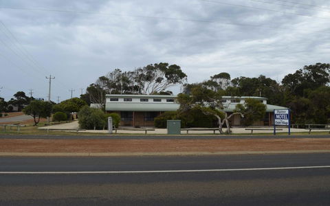 Hopetoun Motel & Chalet Village - Accommodation Gladstone 18