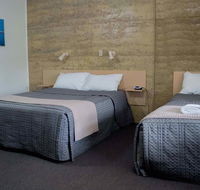 Hopetoun Motel  Chalet Village - Accommodation Gladstone