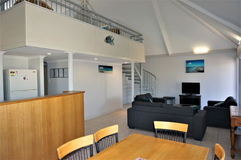 Osprey Holiday Village Unit 108 - Accommodation Gladstone 0