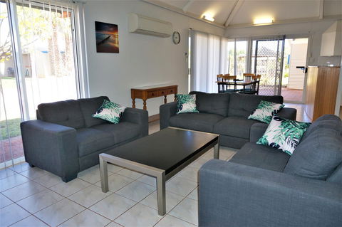 Osprey Holiday Village Unit 108 - Accommodation Gladstone 3