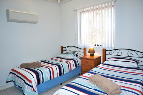 Osprey Holiday Village Unit 108 - Accommodation Gladstone 8