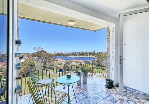 Panorama View Organic - Accommodation Gladstone 0
