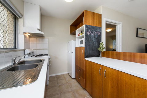 Townshend Rd - Accommodation Gladstone 42