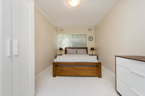 Townshend Rd - Accommodation Gladstone 32