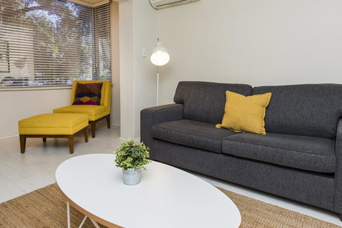 Townshend Rd - Accommodation Gladstone 37