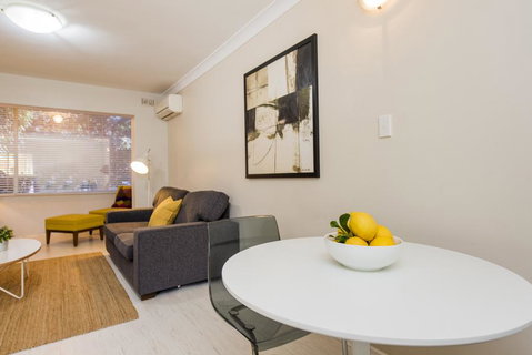 Townshend Rd - Accommodation Gladstone 33