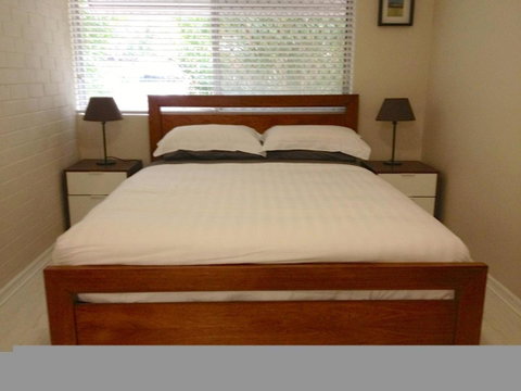 Townshend Rd - Accommodation Gladstone 17