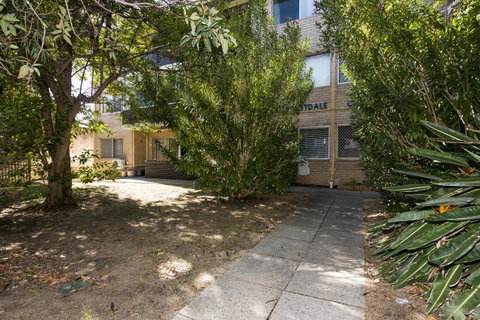 Townshend Rd - Accommodation Gladstone 26