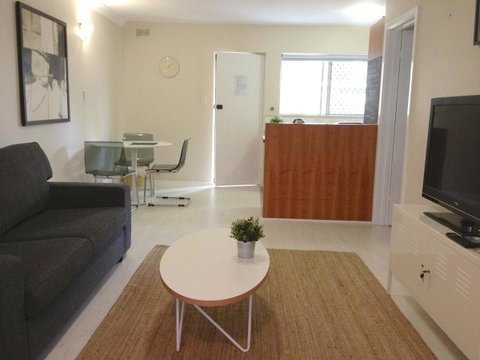Townshend Rd - Accommodation Gladstone 6