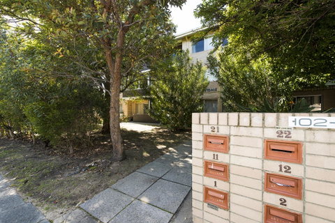 Townshend Rd - Accommodation Gladstone 27