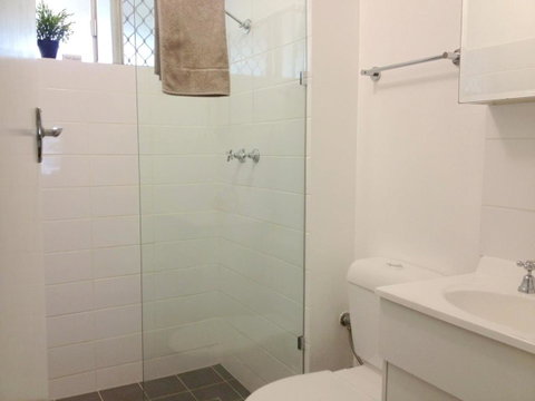 Townshend Rd - Accommodation Gladstone 14