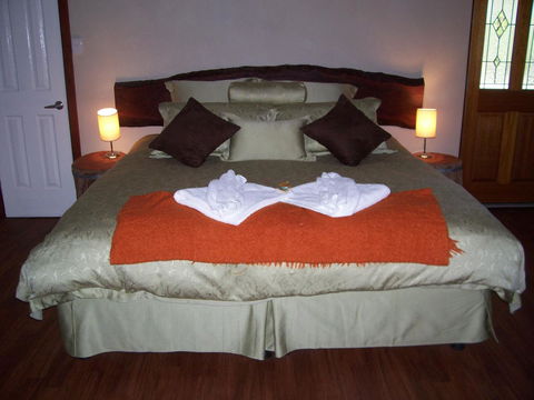 SilverSprings Spa Retreat Pet Friendly Cottages And Glampings - Accommodation Gladstone 24