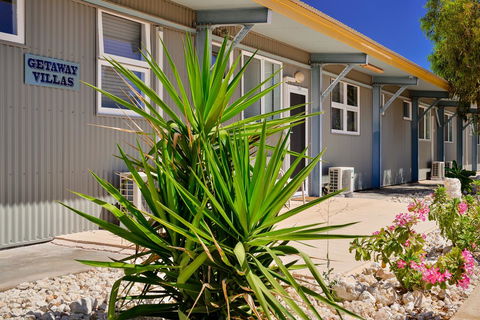 Getaway Villas Unit 384 - Accommodation Gladstone 1