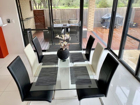 The CÃ©ad MÃ­le FÃ¡ilte Busselton - Accommodation Gladstone 13