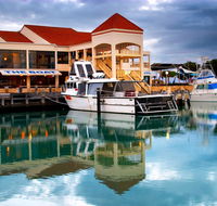 The Marina Hotel - Mindarie - Accommodation Gladstone