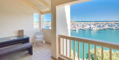 The Marina Hotel - Mindarie - Accommodation Gladstone 9