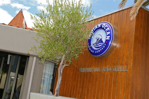 The Marina Hotel - Mindarie - Accommodation Gladstone 17