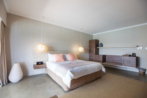 The Marina Hotel - Mindarie - Accommodation Gladstone 6