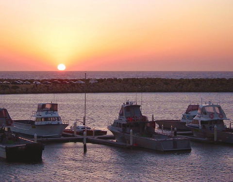 The Marina Hotel - Mindarie - Accommodation Gladstone 16