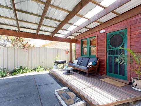 Sunset Cottage - Accommodation Gladstone 1