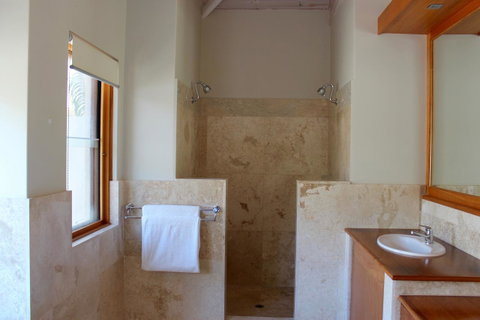 Moana Spa Villas - Prime Yallingup Location - Accommodation Gladstone 14