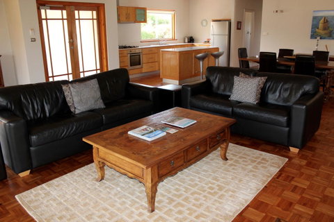 Moana Spa Villas - Prime Yallingup Location - Accommodation Gladstone 7