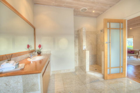 Moana Spa Villas - Prime Yallingup Location - Accommodation Gladstone 30