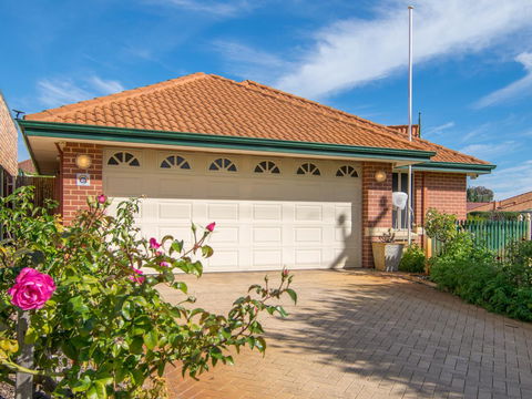 Ascot On Swan Bed & Breakfast - Accommodation Gladstone 12