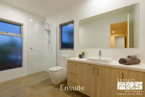 20 Madaffari Drive - Accommodation Gladstone 12
