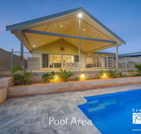 20 Madaffari Drive - Pool and Jetty - Accommodation Gladstone