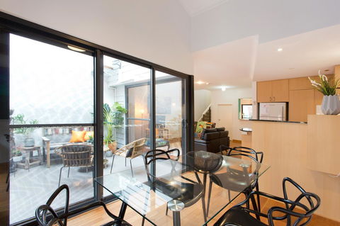 Windows On Pakenham - Accommodation Gladstone 5