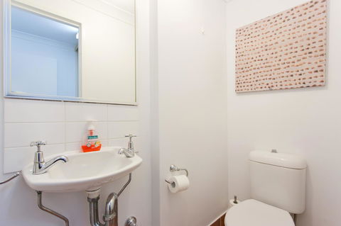 Windows On Pakenham - Accommodation Gladstone 16