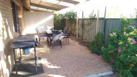 Kestrel Chalets - Accommodation Gladstone 3