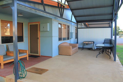 Kestrel Chalets - Accommodation Gladstone 18