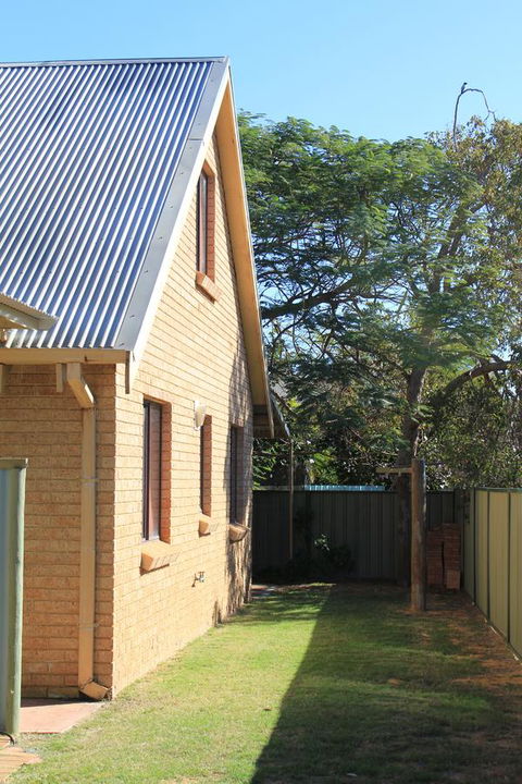 Kestrel Chalets - Accommodation Gladstone 5
