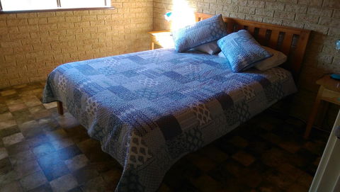 Kestrel Chalets - Accommodation Gladstone 7