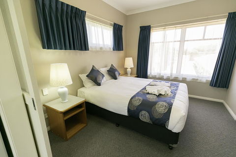 Esplanade Hotel Busselton - Accommodation Gladstone 1