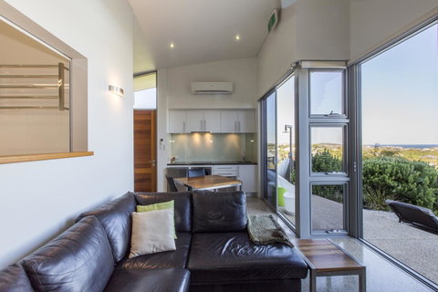 Aquatic Visions - Accommodation Gladstone 10