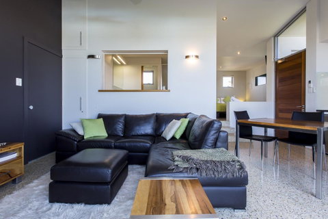 Aquatic Visions - Accommodation Gladstone 8