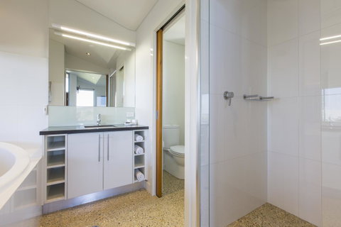 Aquatic Visions - Accommodation Gladstone 6