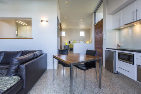 Aquatic Visions - Accommodation Gladstone 12