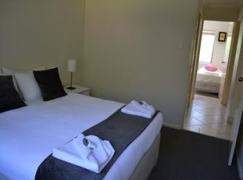 Forrest Street - Accommodation Gladstone 0