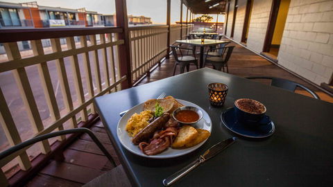 Beadon Bay Hotel - Accommodation Gladstone 2
