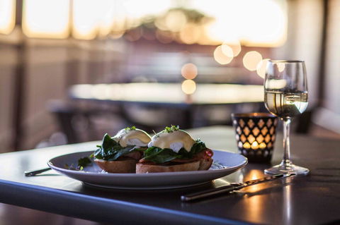 Beadon Bay Hotel - Accommodation Gladstone 3