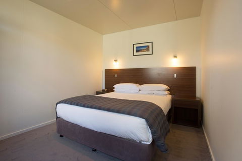 Swansea Beach Chalets - Accommodation Gladstone 7